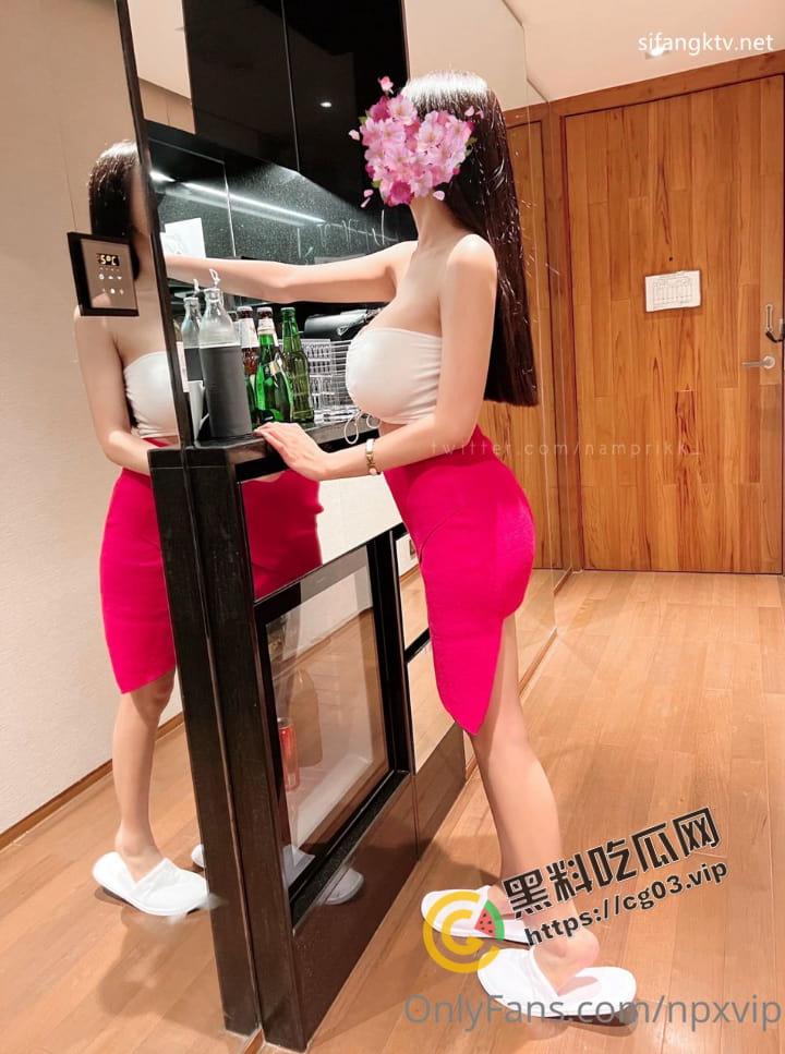 超级巨乳来袭!OF最新【NPX】超级大G女神大合集!身材不胖 绝对不符合科学比例的巨乳(2V 两小时合集)-10