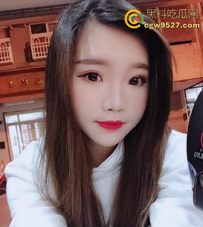 湖南师范大学【林晓莹】清纯D奶美女被男友无套爆操,主动撅臀后入,粉嫩馒头逼被操到红肿,私密视频曝光!-3