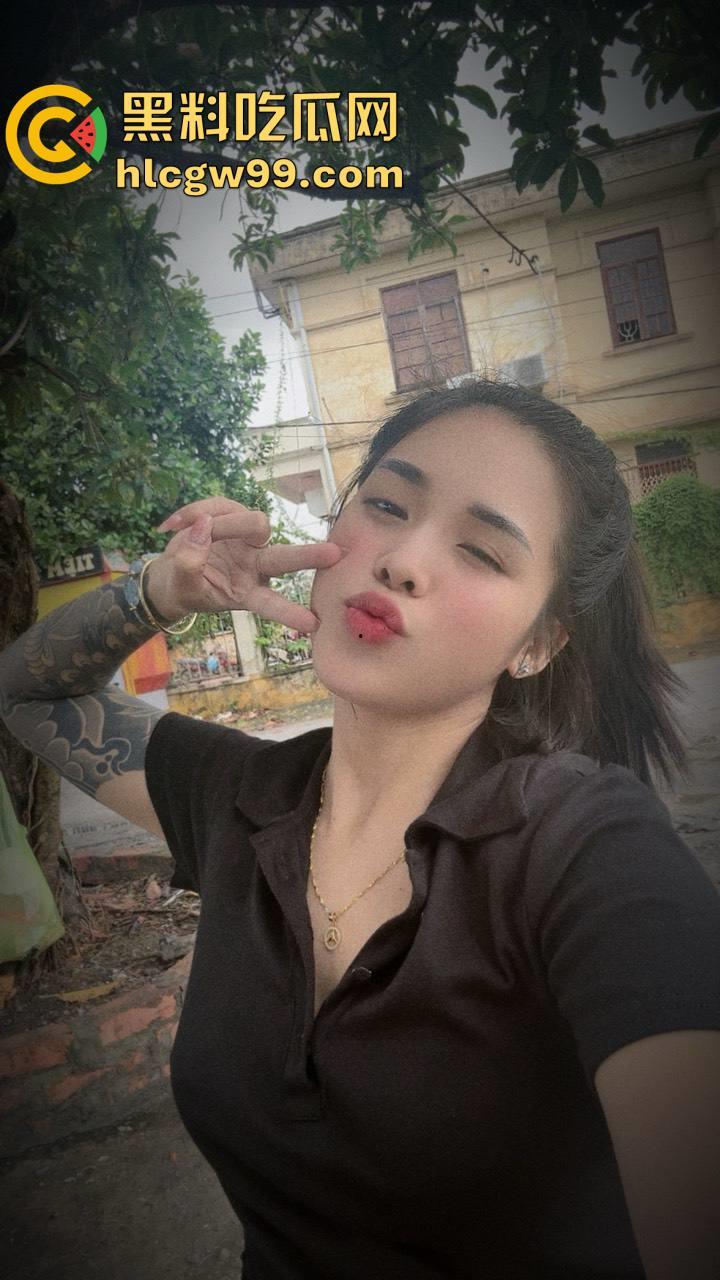 越南妹长期出轨浪荡成性,还被情夫发送私密视频挑衅,绿帽老公忍无可忍曝光私密视频-4