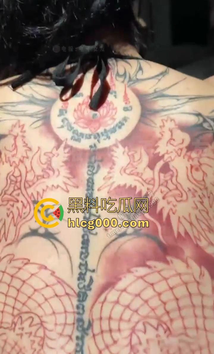 抖音符文战士【mo你别哭】高价福利视频流出,甜美外表下藏着惊人反差,高冷御姐跪舔展示绝顶口活性爱!-7