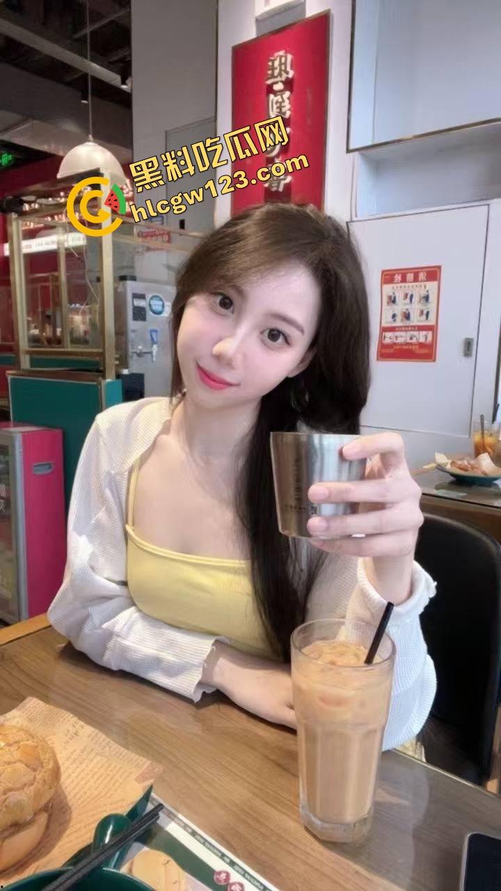 白虎不是天生的,是拔出来的,人工白虎养骗局曝光逼毛一根根扯,看得人蛋蛋一紧!-4