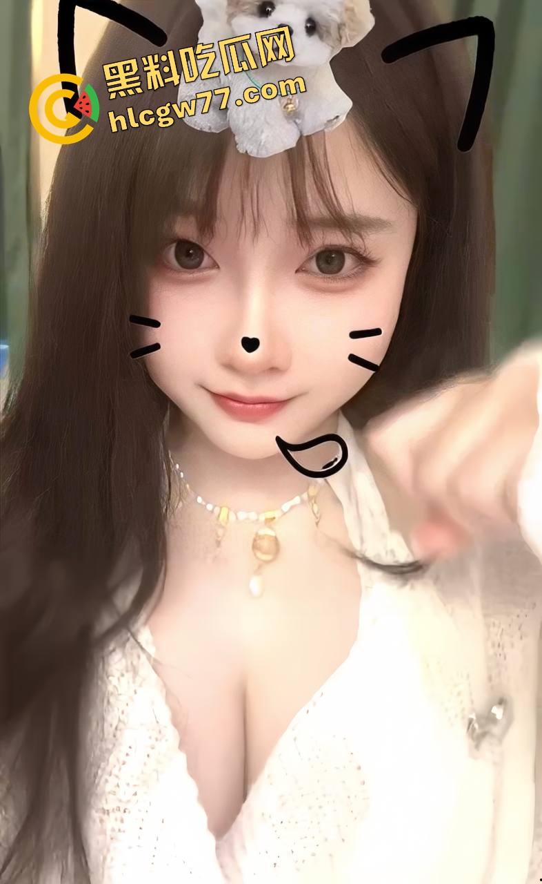 石家庄精神小妹【李亿亿】穿JK制服上门舔棒,含着鸡巴的样子贱得想让人一巴掌操她脸上!-6