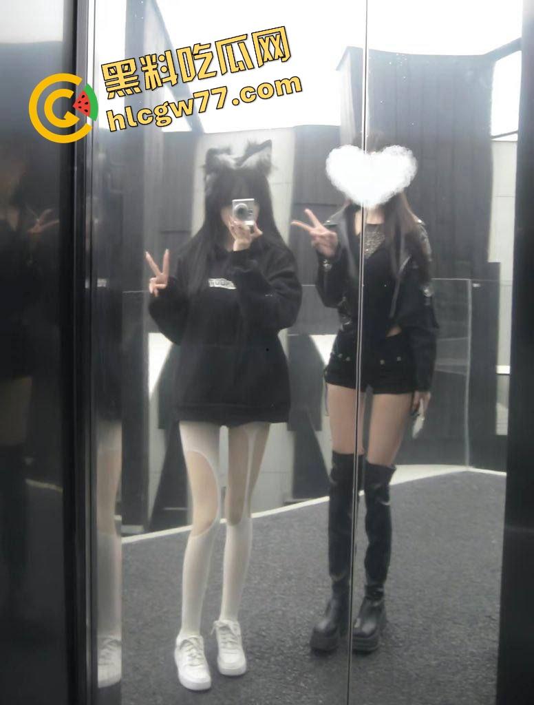 石家庄精神小妹【李亿亿】穿JK制服上门舔棒,含着鸡巴的样子贱得想让人一巴掌操她脸上!-7