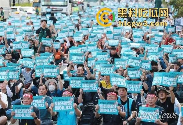 首尔之春恋爱脑总统『 尹锡悦』深夜全国戒严只为护妻子 第一夫人为让他稳住总统宝座睡遍军方高层!-30