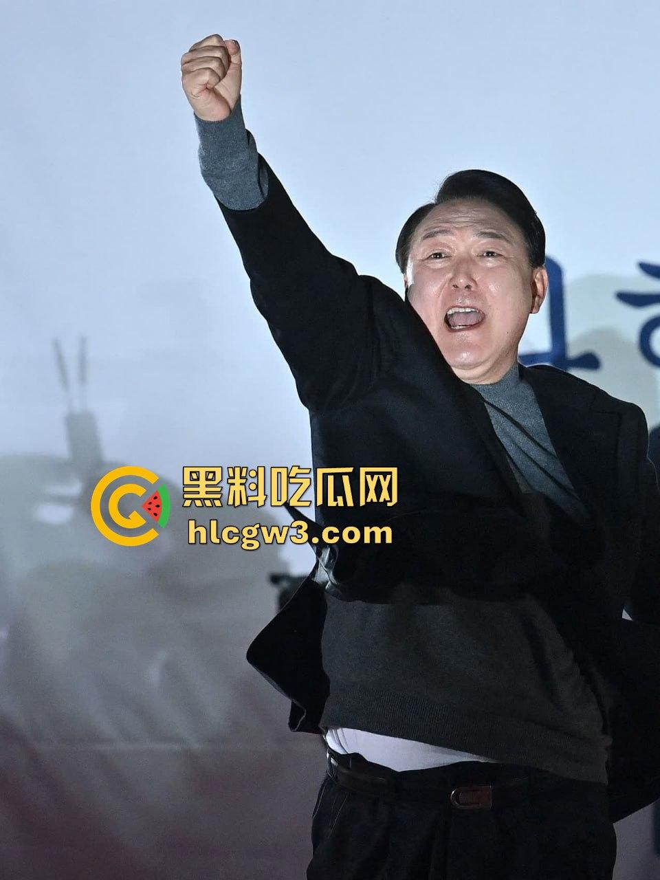 首尔之春恋爱脑总统『 尹锡悦』深夜全国戒严只为护妻子 第一夫人为让他稳住总统宝座睡遍军方高层!-31