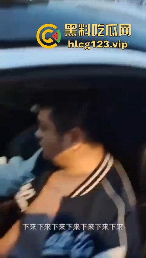 小仙女还敢躺车前?男子一脚油门5000转,送你回天上,这碾压得跟异形一样!-10