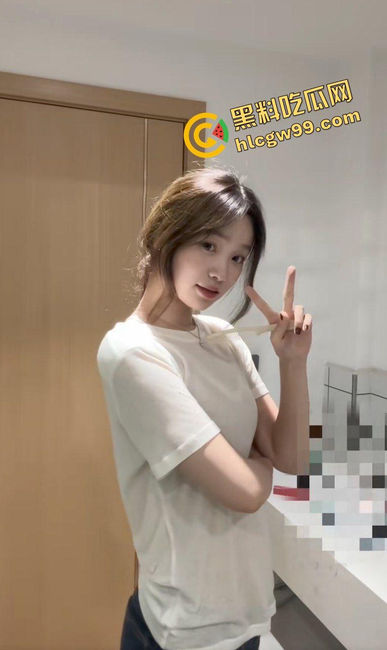 山东青年政治学院舞蹈生【张良贝】上岸后发泄欲望约大哥母狗般舔鸡，肛塞后入猛怼！独家曝光流出！-2