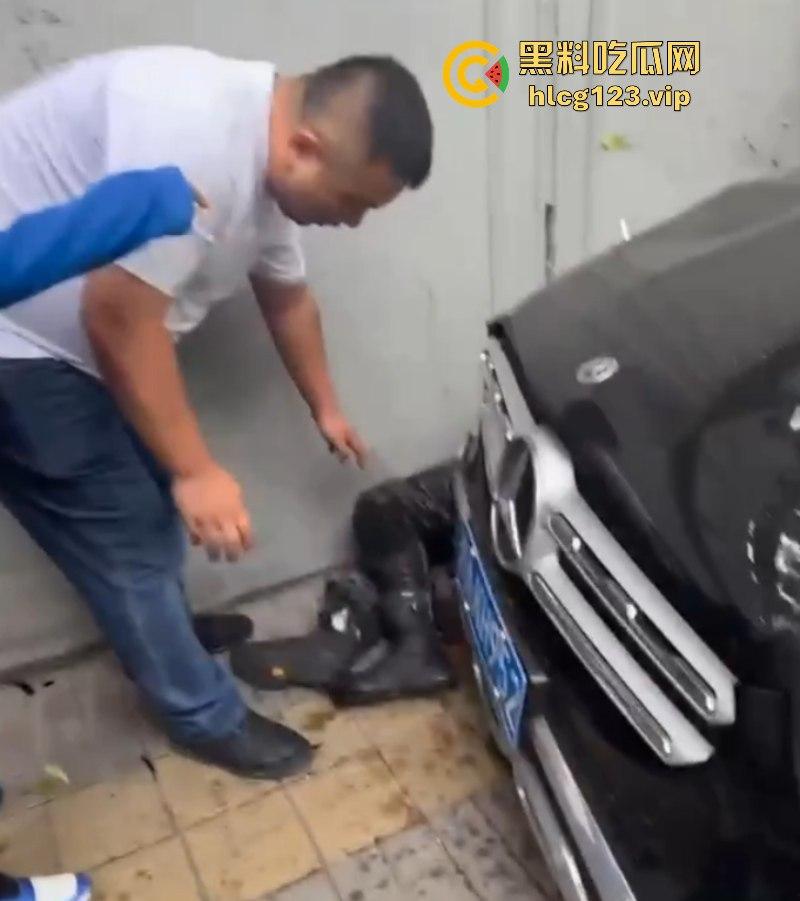 北京追焦师隧道拍摄惨被撞 女骑手当场吓傻 视频曝光事故全过程-6