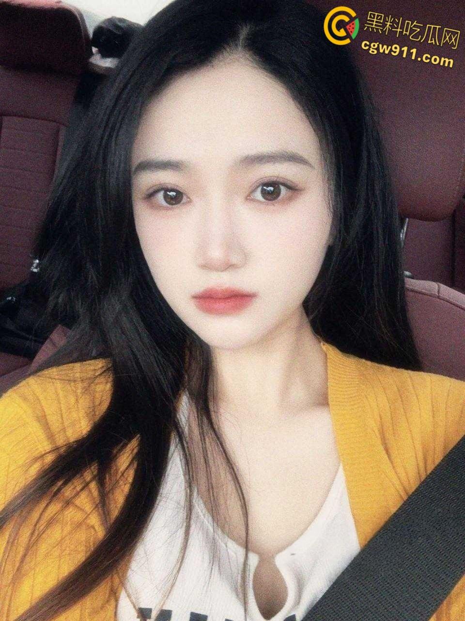 贵阳花溪保利溪湖【徐颖】,肉丝少妇足交勾引,白丝跪地口交吞精,蒙眼口塞内裤调教,高潮到呻吟连连!-2