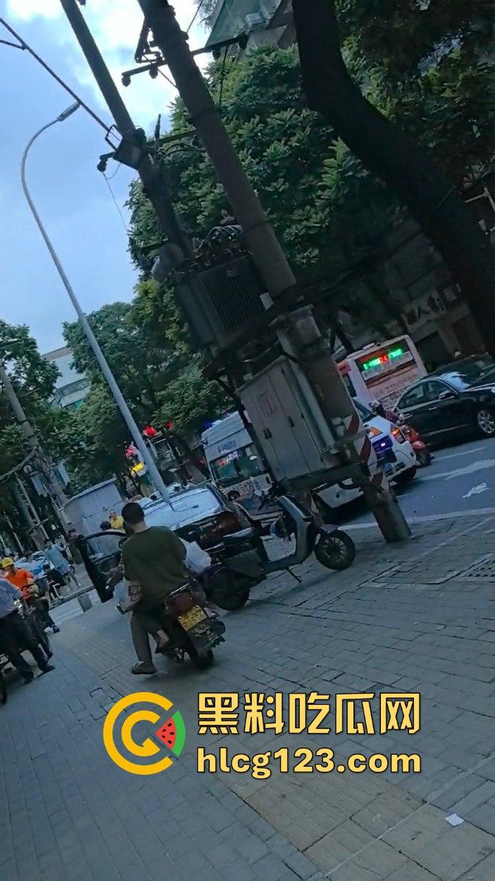 汕头体校外卖小哥爆猛料！老校区附近竟然发生灭门惨案，男子手起刀落，连老婆女儿都不放过！-3