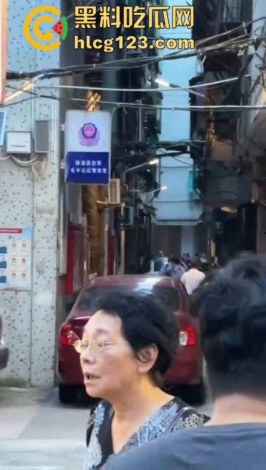 汕头体校外卖小哥爆猛料！老校区附近竟然发生灭门惨案，男子手起刀落，连老婆女儿都不放过！-6