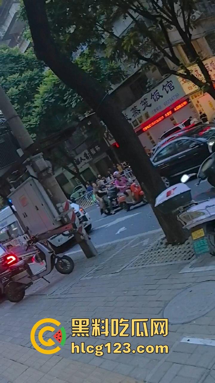 汕头体校外卖小哥爆猛料！老校区附近竟然发生灭门惨案，男子手起刀落，连老婆女儿都不放过！-7