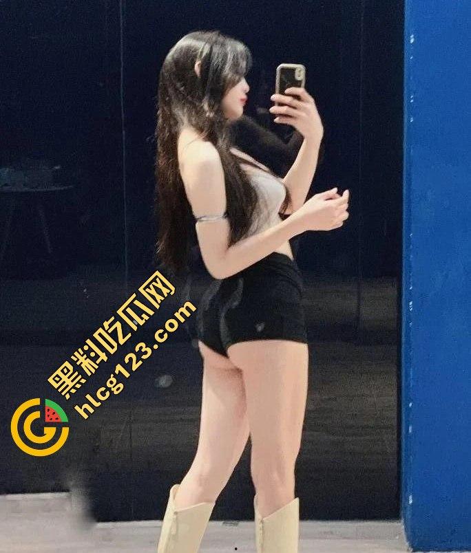 抖音小网红『甲辰年三月十四』惊现激情开房视频，榜一大哥电动小马达式抽插！-2