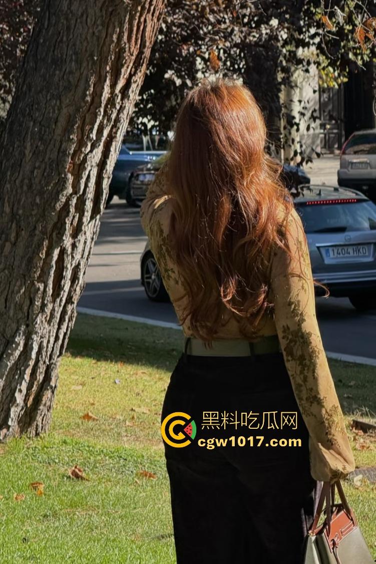 纽约淫妻生完娃后水多敏感,结婚前被5人在阳台趴窗挨操叫声惊路人,老公满足不了只好找留学生,你愿意吗?-1