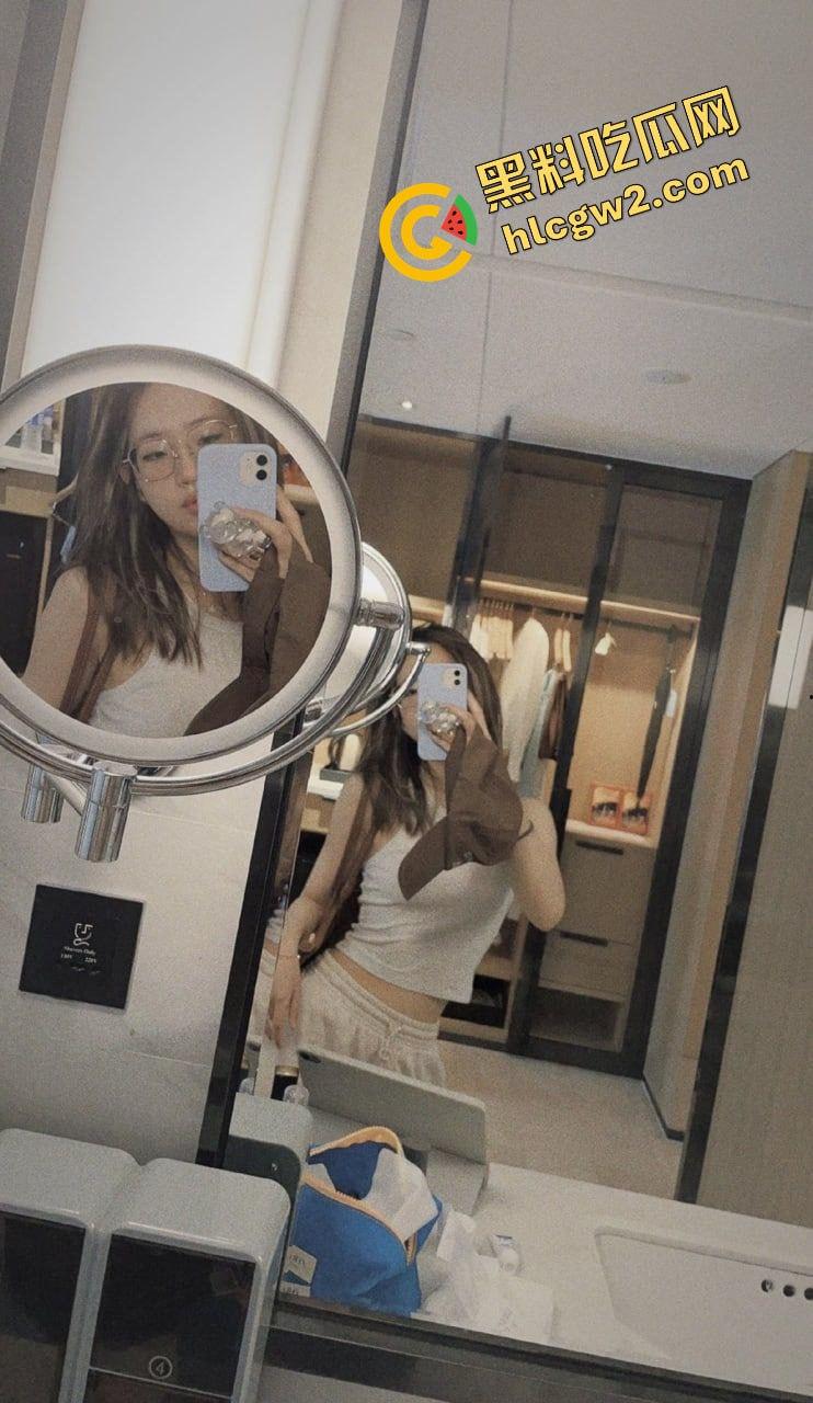 晋城职业技术学院反差骚贱母狗『戴诗诗』毕业后遇多金大叔 抛弃男友堵嘴调教!独家流出!-3