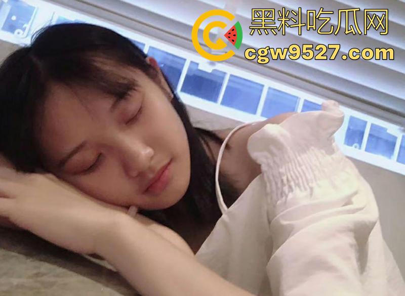 艾滋女【钟佩琪】接客被曝光!韶关碧桂园丽枫酒店前台,被老哥无套内射,最终被确认患艾滋,天塌了啊!-5