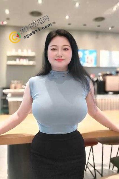 海角大神与小姨的禁忌交欢!趁小姨洗澡裸体的间隙,被肉棒诱惑,主动求操,对白露骨,场面超淫-1