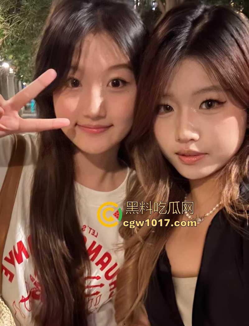 安徽工商学院反差婊【李梦瑶】约炮成瘾，擅长口交深喉，最爱无套内射，跟学长约炮录露脸吸吮挨操淫片，直接骑乘！-1