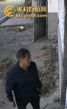 江西樟树大桥乡逆子为了房产打父亲，天理难容！孙子看到监控曝光畜生父亲。-3