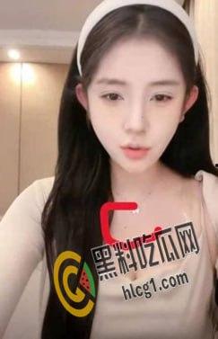 抖音百万粉丝网红 MH 童锦程绯闻女友塌房!早期走红之前竟是黄播出身!超劲爆黄播视频流出 胸口痣被实锤-5