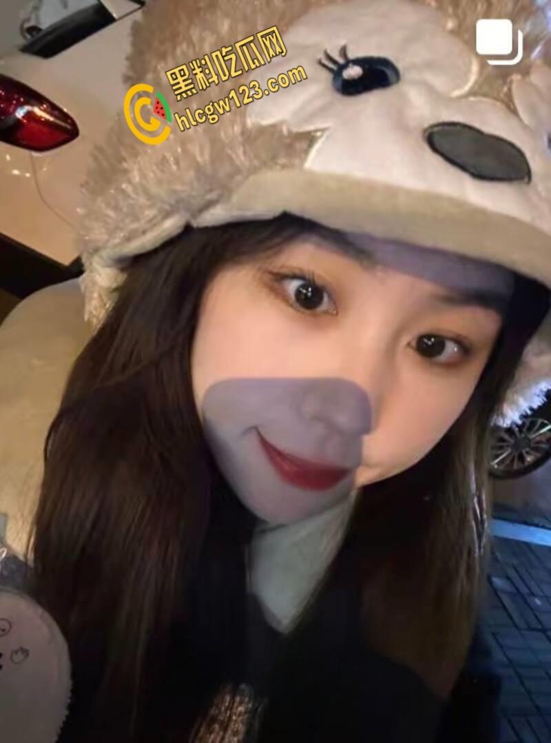 山西高平县美女主播【牛梓琪】,被金主高价拿下露脸口交,主动骑乘这身材简直太嫩了!-2