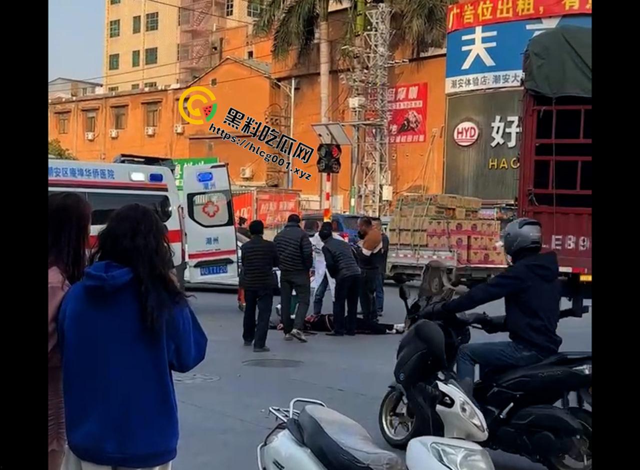 潮州庵埠镇安南路声乐酒店路口被一辆自行车被大货车撞到碾压，监控画面惨不忍睹脑浆爆裂出来 真的是骑车不看路当自己家了-4