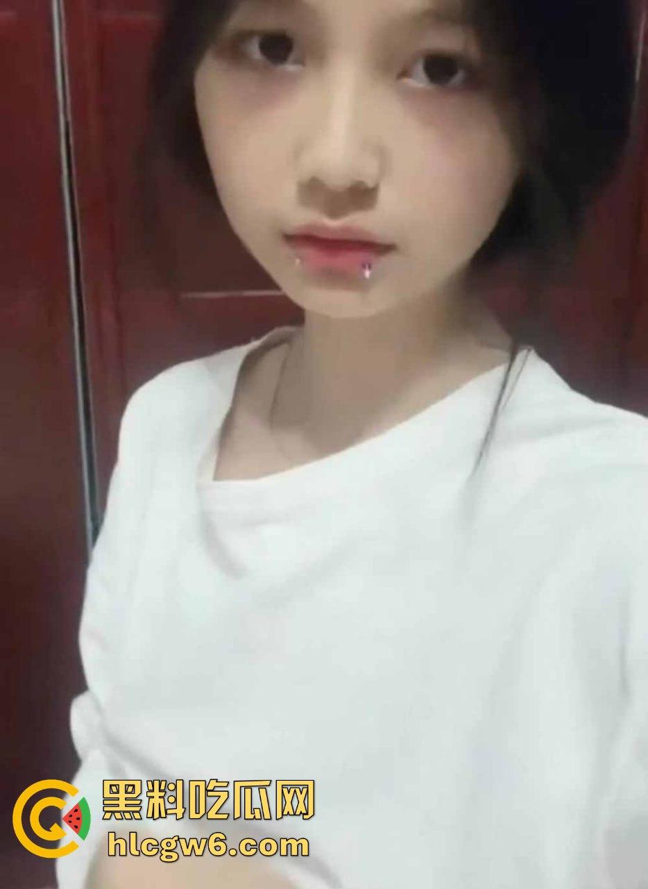 小小年纪就这么会玩!四川唇钉清纯小妹【欧利欣】自慰视频遭曝光,母狗属性真强。-3
