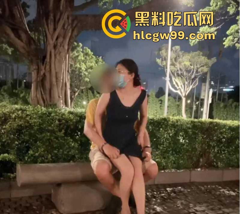 绿帽届天花板!【宇宙的琴弦】让同学在广州塔操自己的老婆,一边后入一边欣赏小蛮腰夜景,内容炸裂!-1