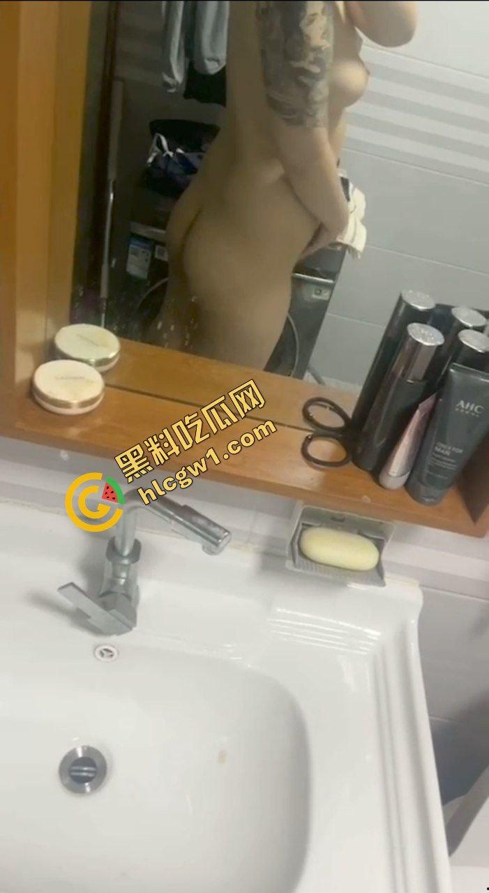 河南南阳反差骚鸡『马灵芝』纹身社会姐 又浪又骚!女上位狠狠夹吸男友鸡巴 独家曝光!-5