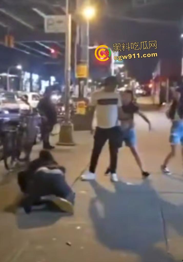 纽约皇后区醉酒禽兽,性骚扰16岁少女遭反抗,然后开车撞少女当场血肉模糊惨死,母亲腿断入院!-3