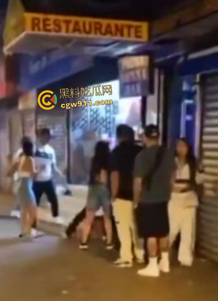 纽约皇后区醉酒禽兽,性骚扰16岁少女遭反抗,然后开车撞少女当场血肉模糊惨死,母亲腿断入院!-8