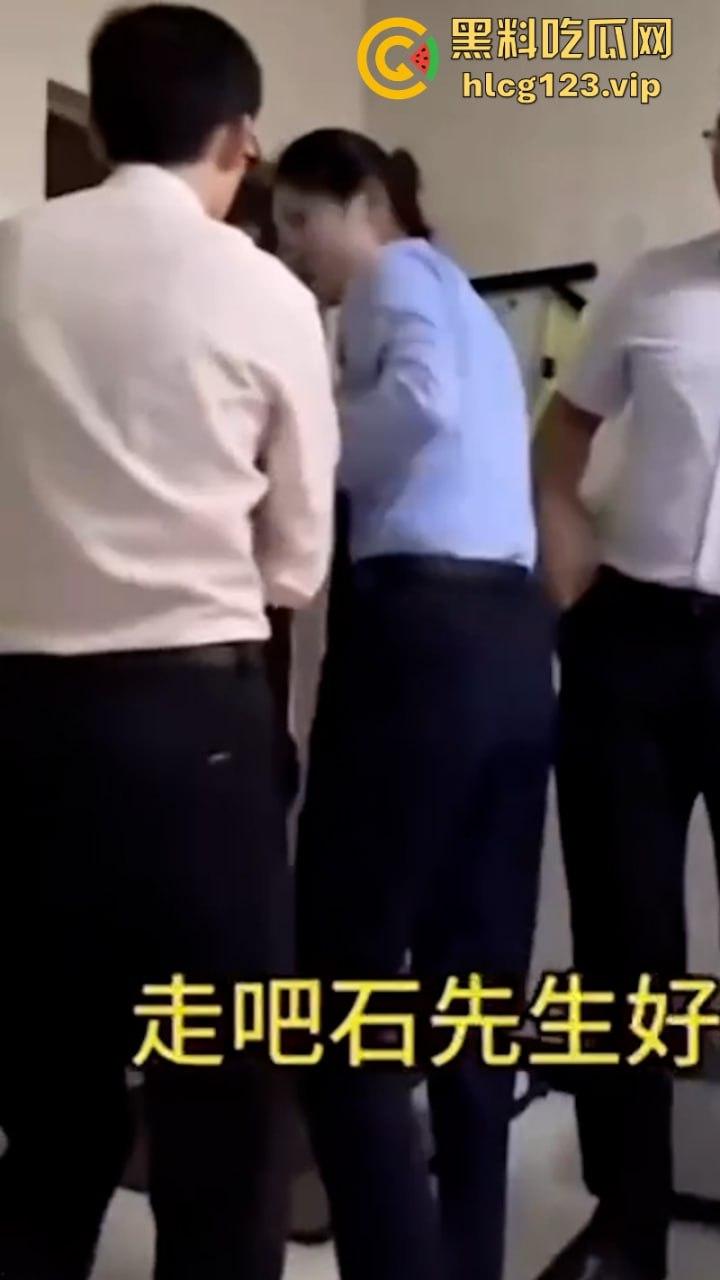 欠打!靠结婚发家致富?女子结婚第二就要离 拒退15万彩礼 丑恶嘴脸实拍曝光 一家人都没好货-7