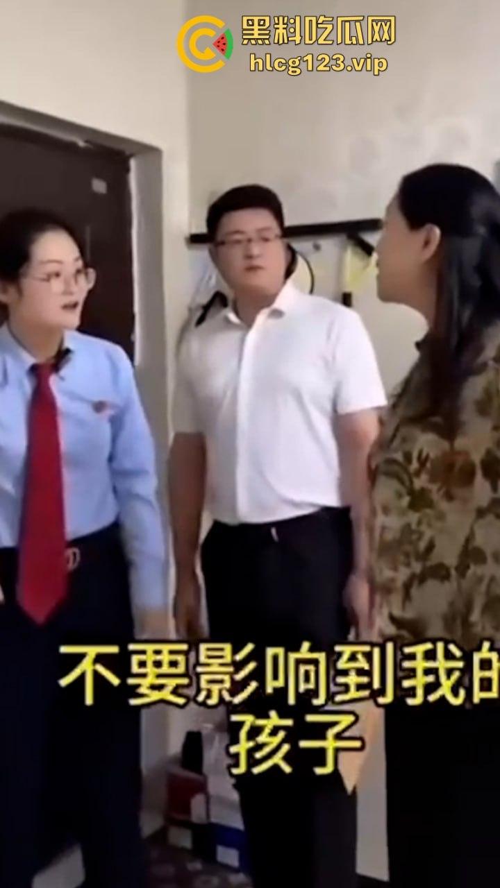 欠打!靠结婚发家致富?女子结婚第二就要离 拒退15万彩礼 丑恶嘴脸实拍曝光 一家人都没好货-8