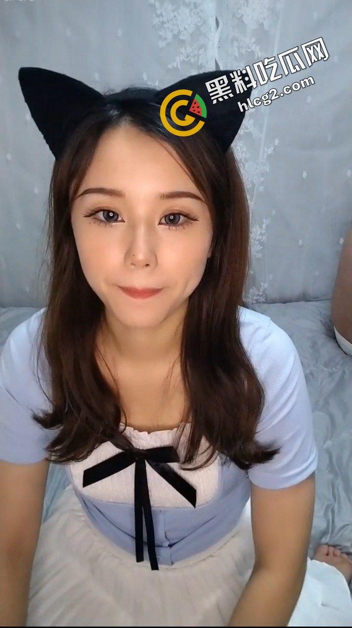 新人下海!纯骚眼镜反差婊『骚朵儿』和炮友酒店激情四射 各种爆操 超长性爱 来看看此母狗合不合格-1