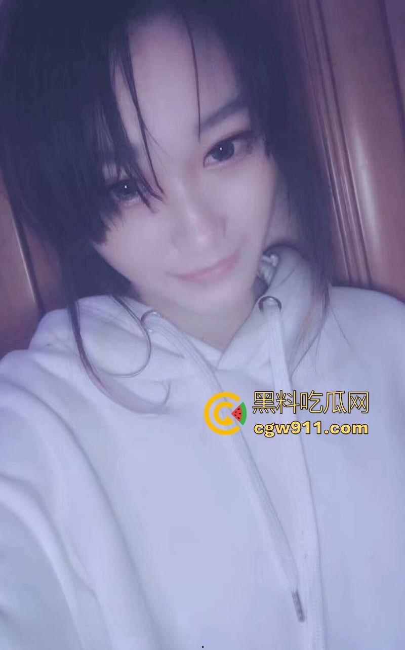 安徽大学大三师姐【王诗语】约炮视频曝光,校园女私下却是反差骚母狗,跪舔爆操调教,猛插蜜穴臀汁水四溅!-1