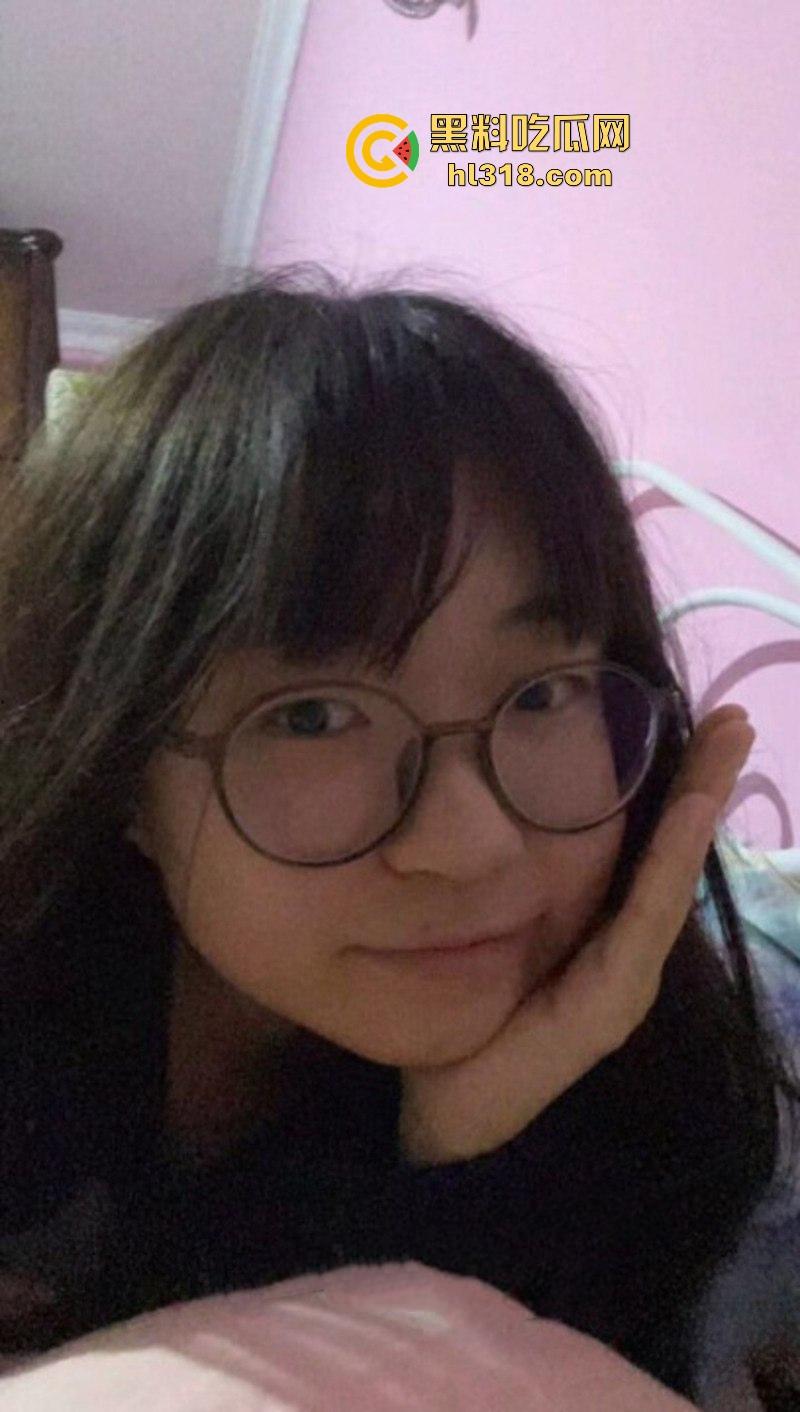 广州大学眼镜妹【杨慧婷】反差淫娃在线取精，感觉得吃伟哥才能满足，看着就想把她按在床上猛干！-3