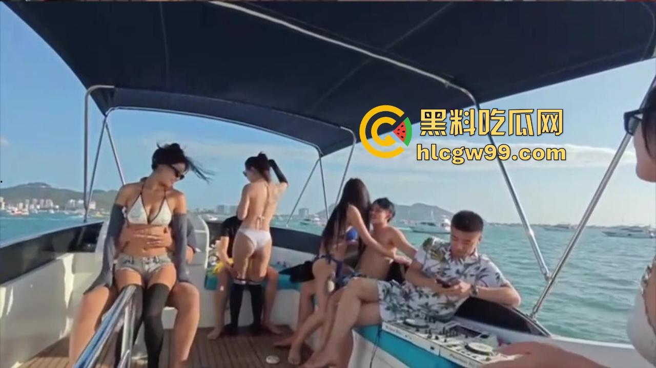 三亚游艇淫趴再现资本奇迹,富哥吃着龙凤帝王套,干着比基尼骚鸡,野模逼里进进出出,海水都多了一股骚味!-8