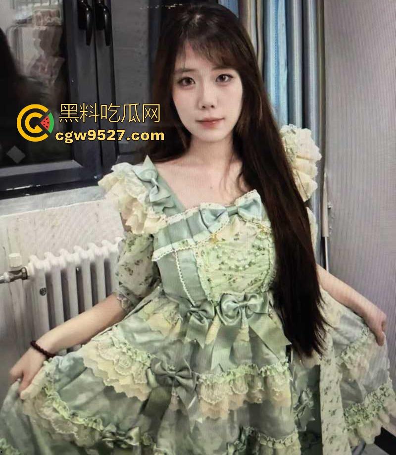 辽宁工商学院高颜值大学生【刘慧慧】高校的耀眼校花,肤白貌美,身材火辣,被富二代包养随意玩弄调教!-2