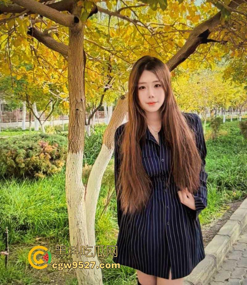 辽宁工商学院高颜值大学生【刘慧慧】高校的耀眼校花,肤白貌美,身材火辣,被富二代包养随意玩弄调教!-4