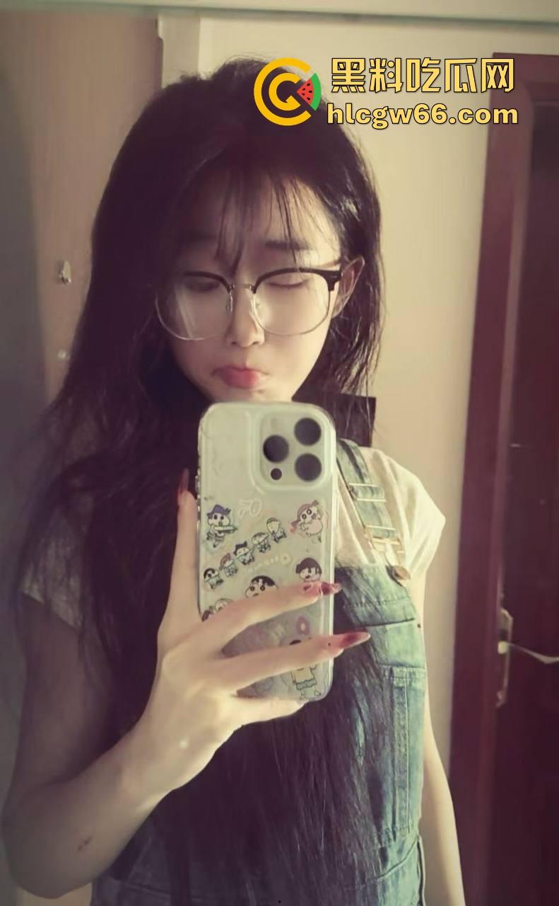 浙江大学高颜值妹子『孙瑜伊』高中清纯乖乖女,大一就破处,大二换男友如换衣,女仆装被爆操调教!-4