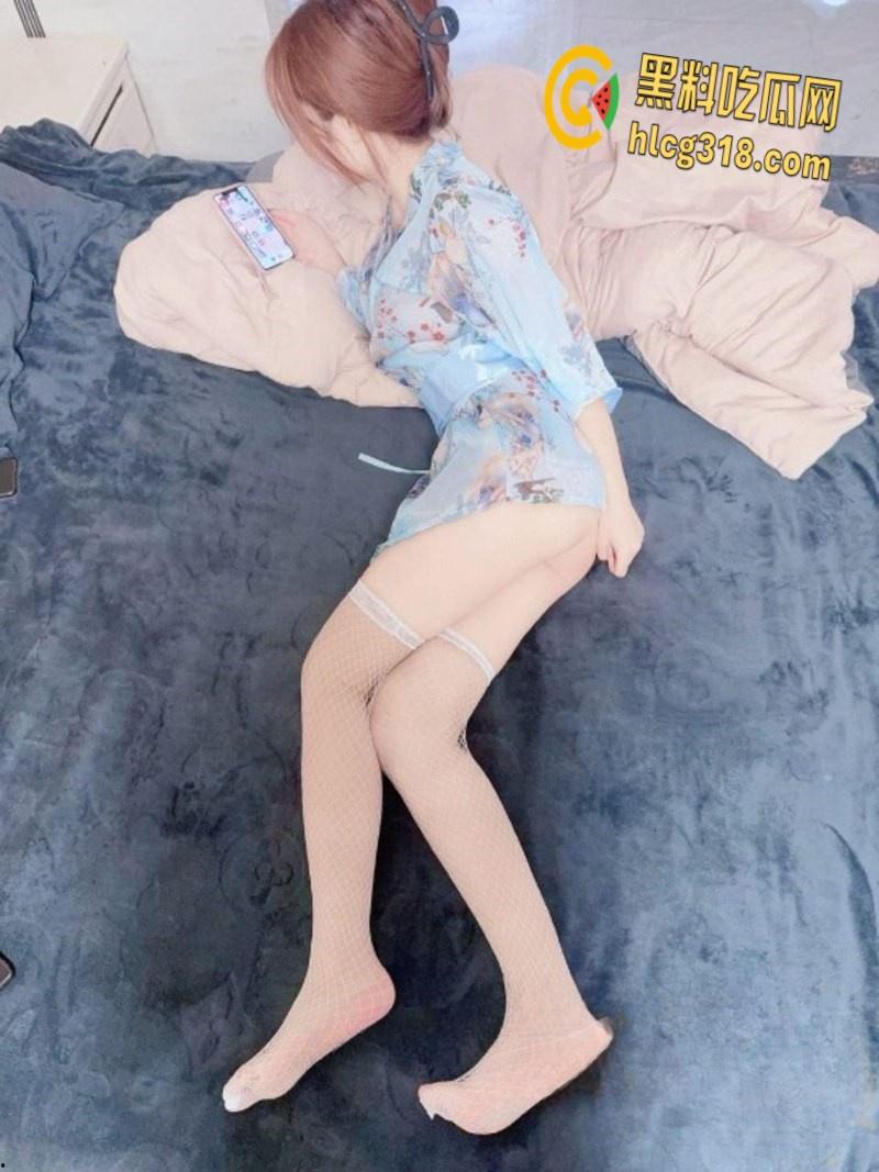 海角乱伦饥渴骚姐,想要鸡巴狠狠插入主动足交,多姿势配合挨操骚叫不停 !-1