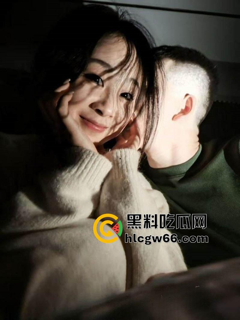 安徽阜阳幼儿师范21岁【杨梦瑶】厕所被同学夺走初夜,嫩逼自慰视频喷水流满地,浪得欠干死!-5