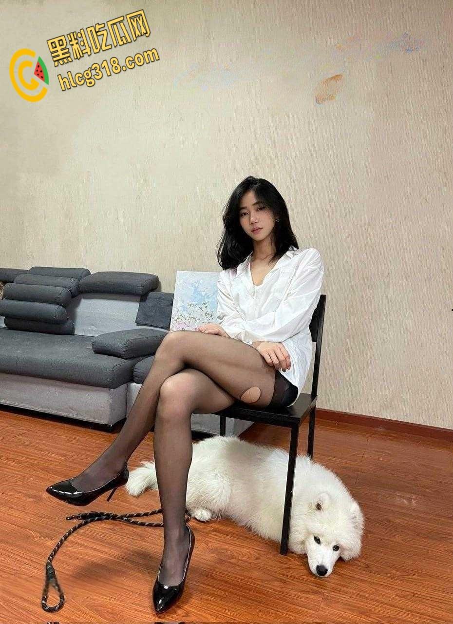 极品高颜舞蹈生被金主网调,大尺度完美身材尤物,高难度一字马展示诱人酮体 !-3