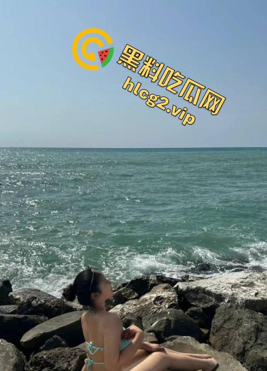 美国华裔黑皮学生妹『唐容蓉』自拍自慰视频泄露!完美身材成为洋爹极品炮架!-2