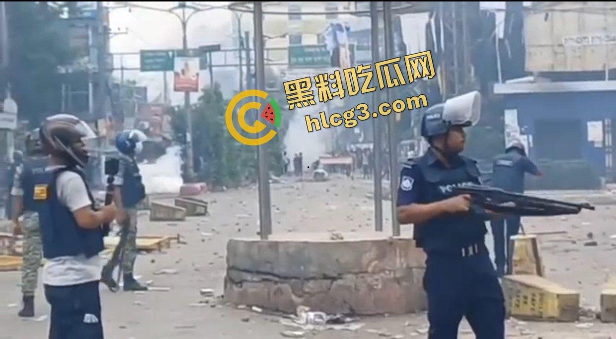 孟加拉国总理辞职 大学生集体反政府抗议 爆发冲突 致约25人死亡!-3