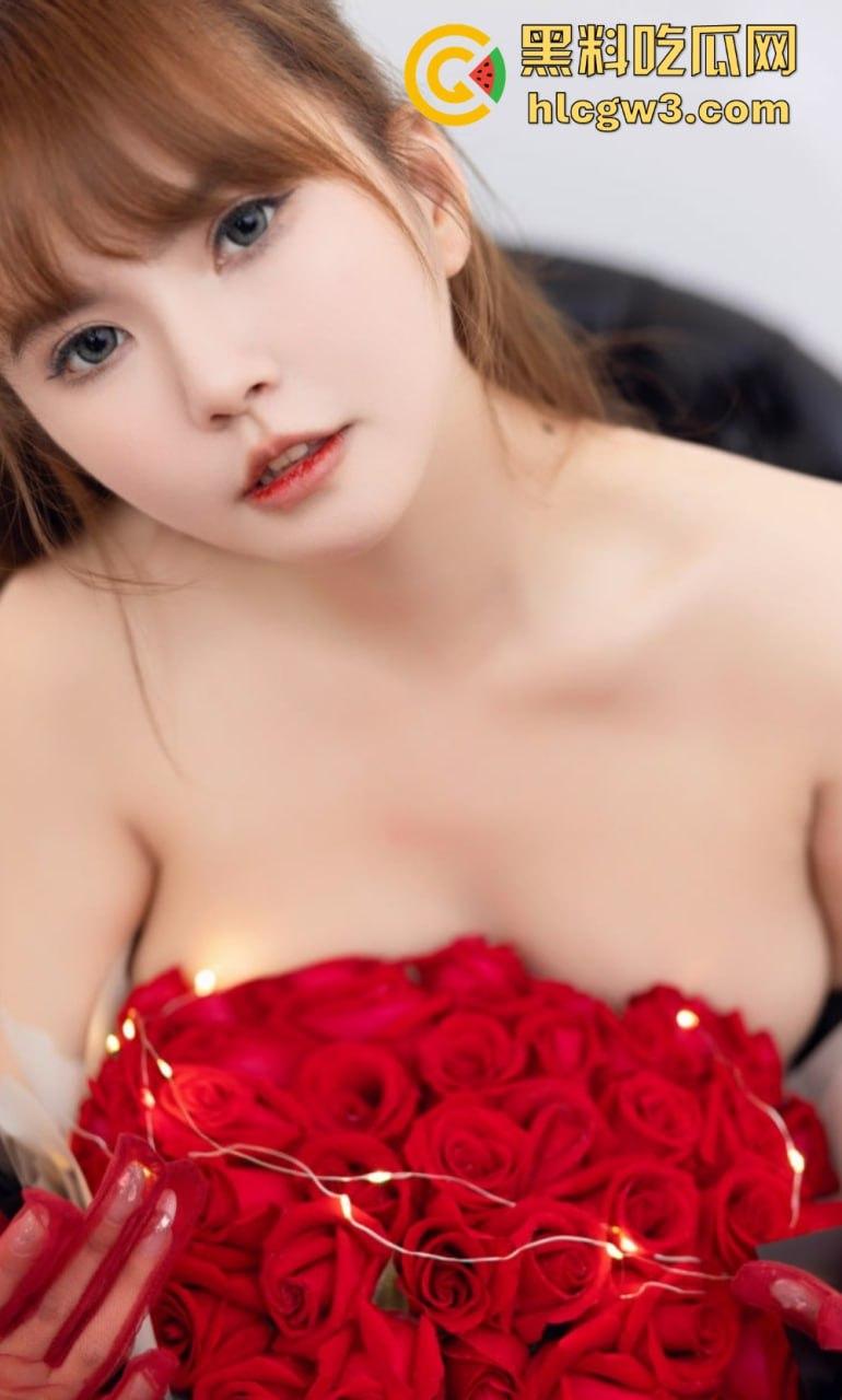 秀人网反差婊【张思允】爆火,顶级巨乳肥臀,烈焰玫瑰般骚劲,诱惑私拍最新一弹流出!-12