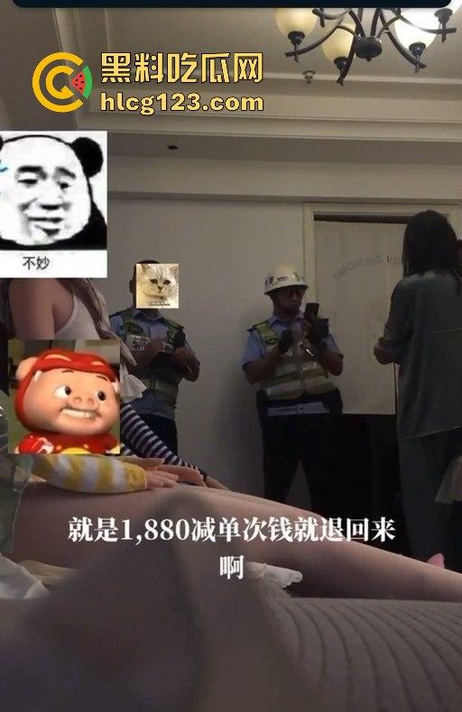 男子体验仿真人娃娃,直接泰迪附体!疯狂抽插把娃娃干穿了,店主要求赔偿不成还报警!-3