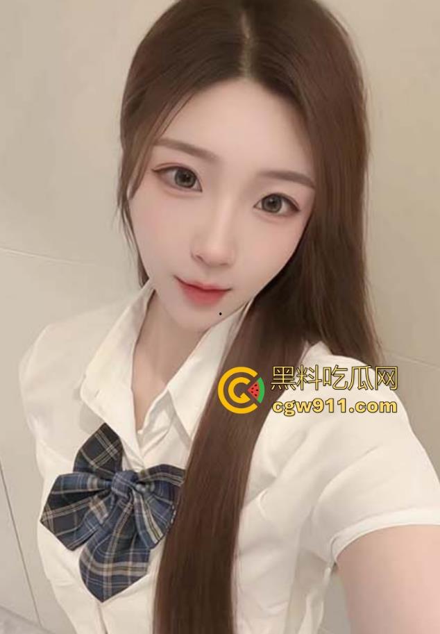 海角乱伦!姐夫满足不了姐姐弟弟来帮忙,爆操跟姐夫通话中的骚姐姐,边淫叫边给电话那头得人渣姐夫听!-2