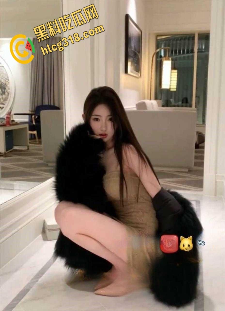 南京艺术学院大三学生妹【李熙雯】,女上位疯狂抖动着蜜桃臀,后入粉嫩一线天,很难不心动啊 !-4