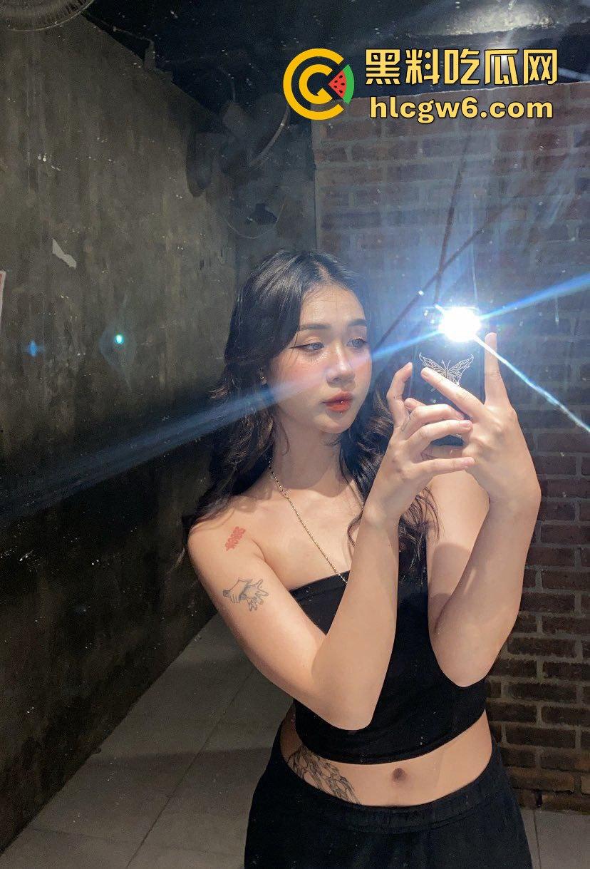 酒吧艳遇越南美人『Nana』妩媚动人回酒店,卸妆后略有落差却靠娇喘微哼扳回一城,这异域风情让人难忘!-6